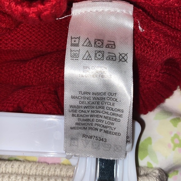 NEW TAHARI KIDS HOLIDAY SET•REINDEER SWEATER•CABLE-KNIT SKIRT•HAIR BOW•S/2T🎄 - Picture 11 of 13